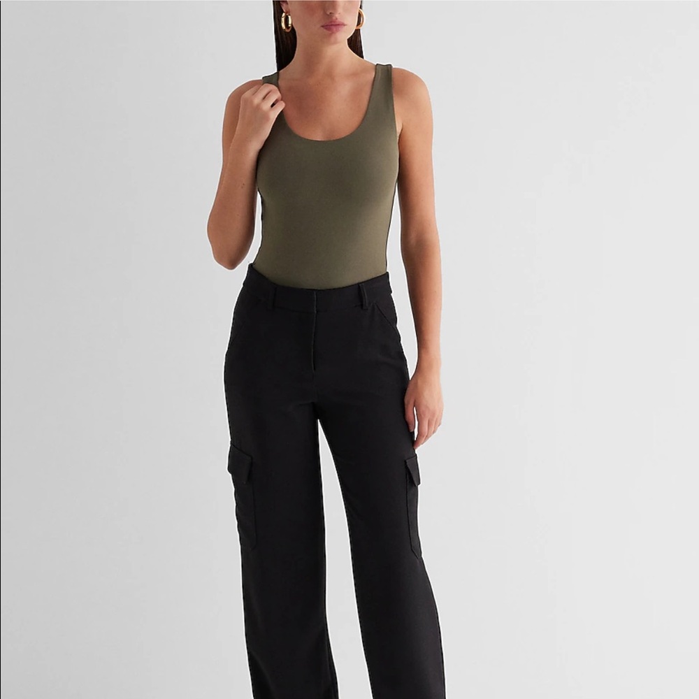 Express Body Contour High Compression Scoop Neck Bodysuit Olive Green